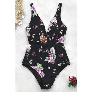 Cupshe Black Floral Lace-Up One-Piece Swimsuit